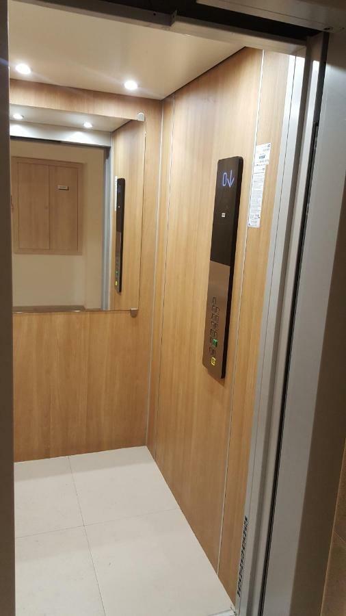 Apartment Alonisos Lux Braşov Exteriör bild