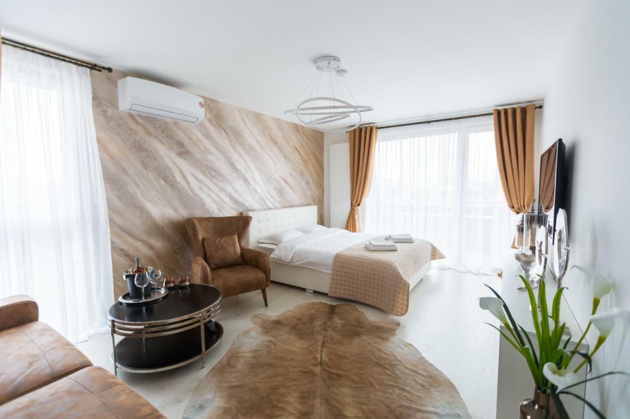 Apartment Alonisos Lux Braşov Exteriör bild