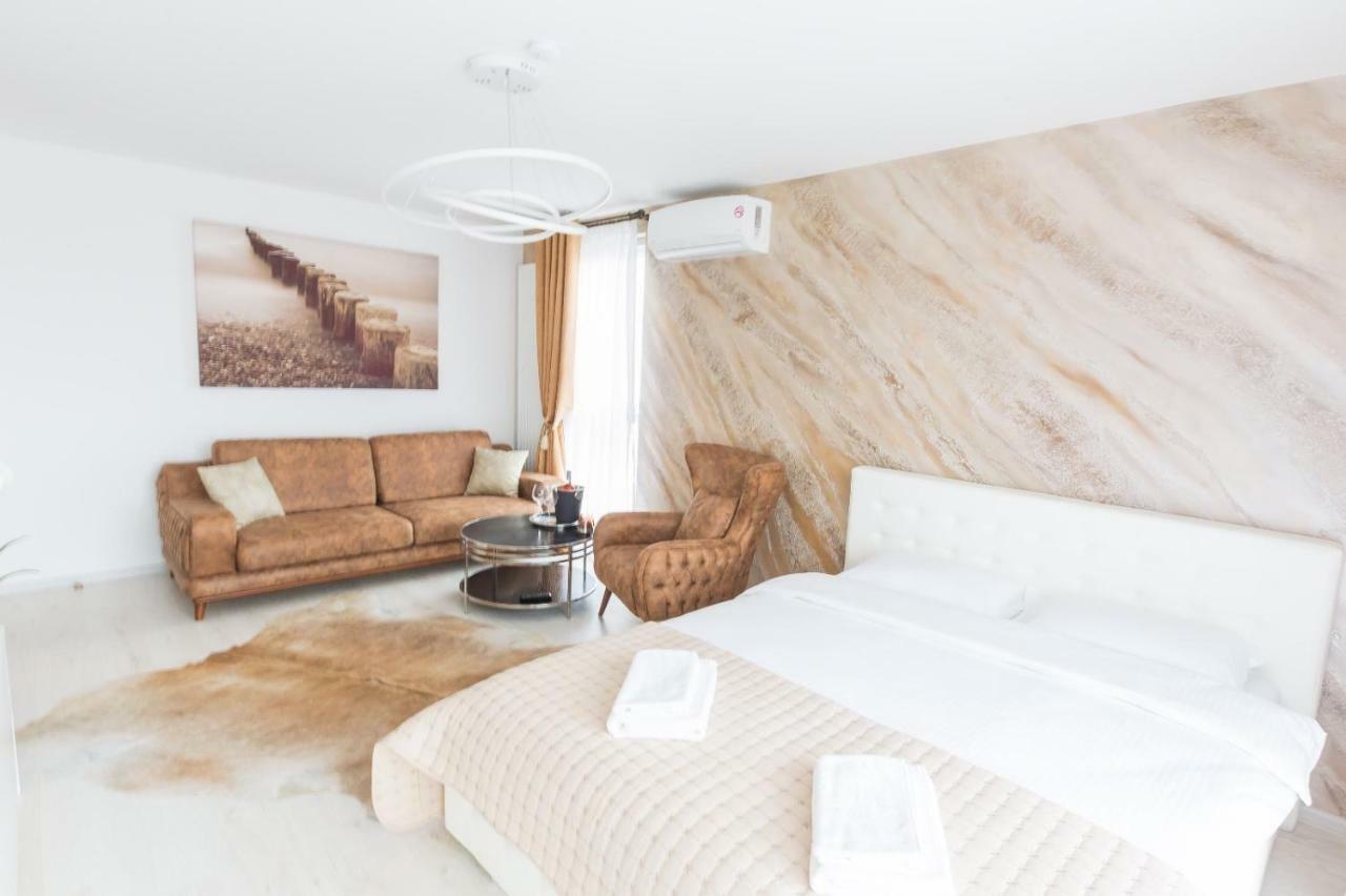 Apartment Alonisos Lux Braşov Exteriör bild
